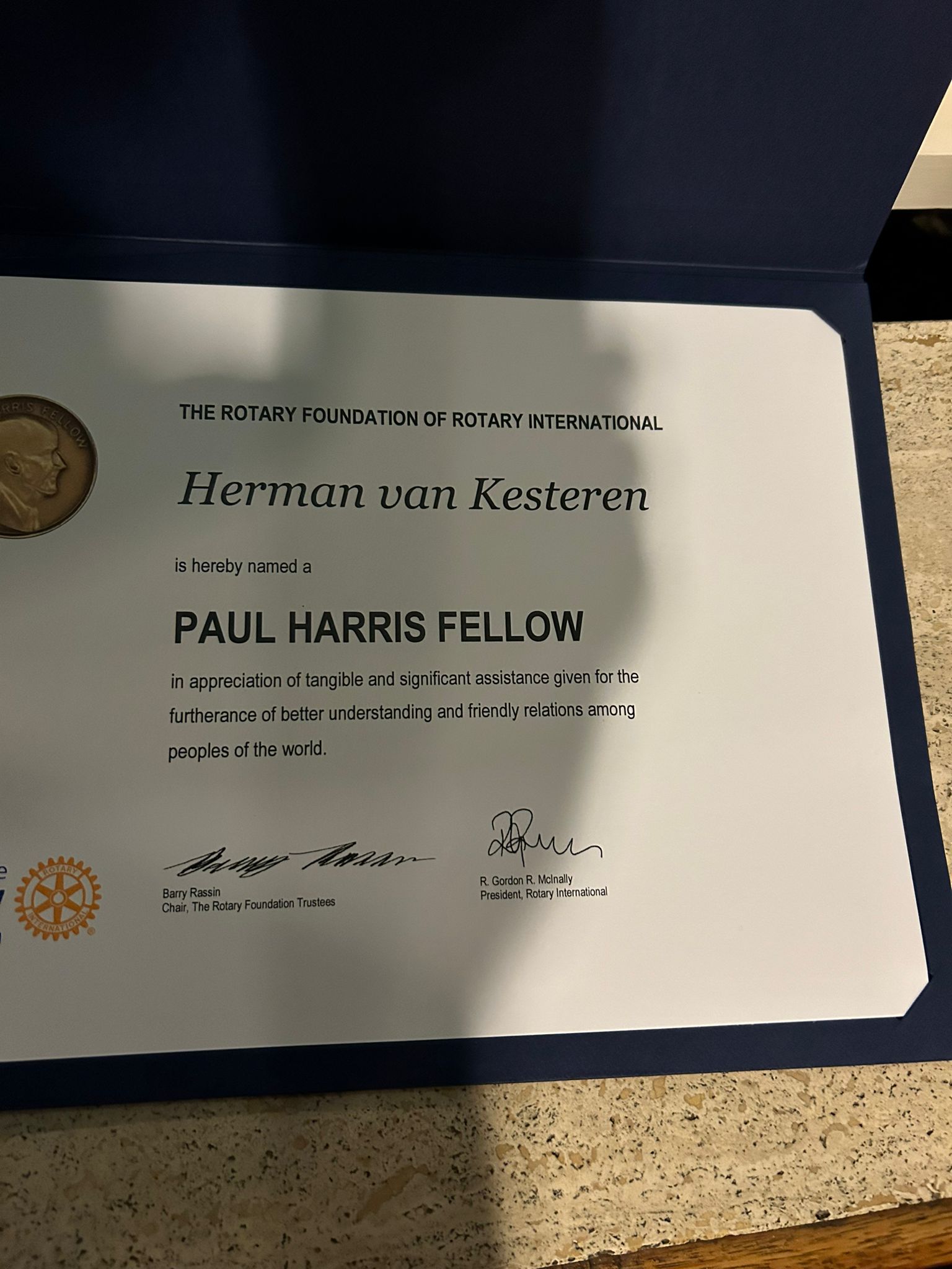 Herman van Kesteren ontvangt Paul Harris Fellow onderscheiding