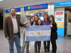 Lilia Hendrikse met haar gastgezin in Cordoba, Argentinië